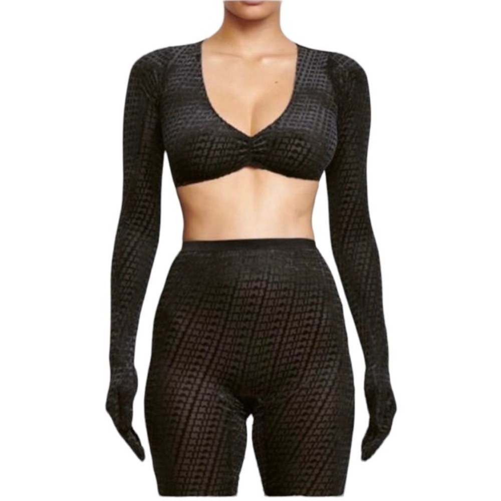 Skims Velvet Logo Glove Long Sleeve Crop Top in Soot Black Size L